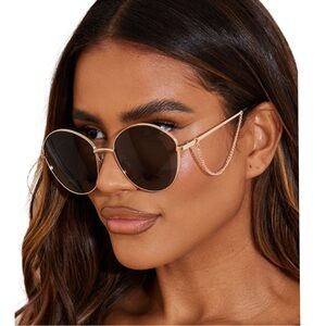 PrettyLittleThing Round Sunglasses Gold Frame Black Lens Chain Detail UV Chic